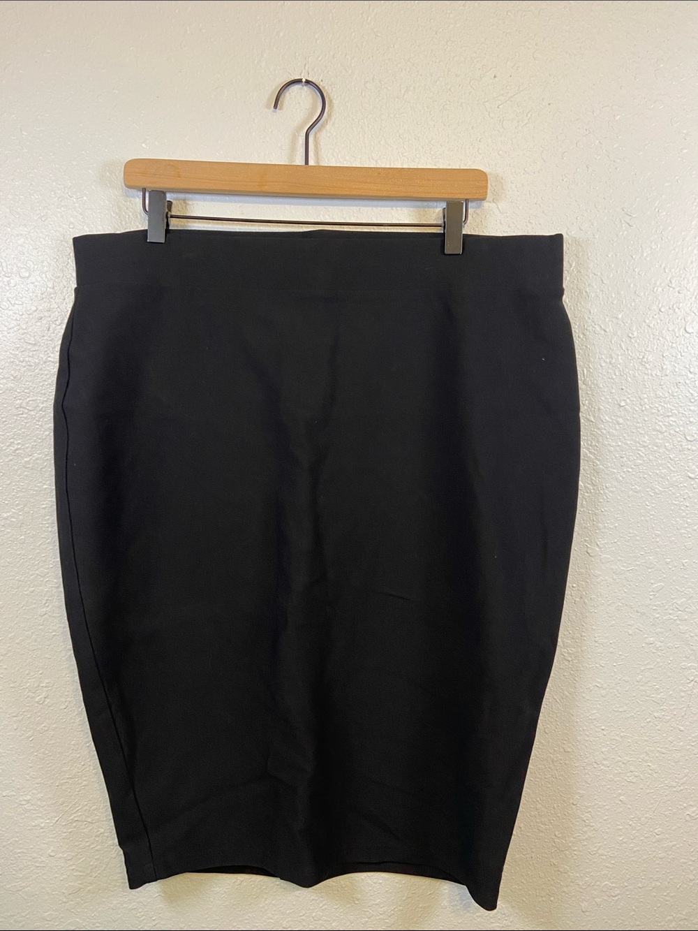 Torrid Classic Chic Business Solid Ponte Pencil Skirt Size 1X NEW